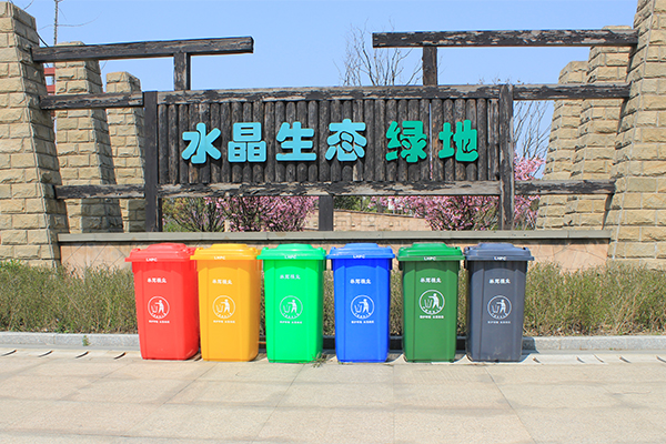 常州公园景区锦尚来环卫垃圾桶， 绿化区的一道亮丽风景线
