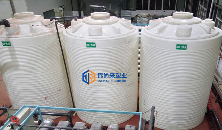 塑料储罐：现代工业中的重要组成部分